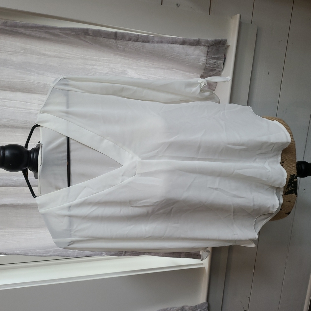 Lush Ladies Shear V Neck Top Small